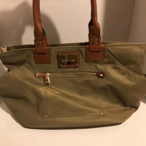 Calvin Klein Purse - Picture 4 of 9